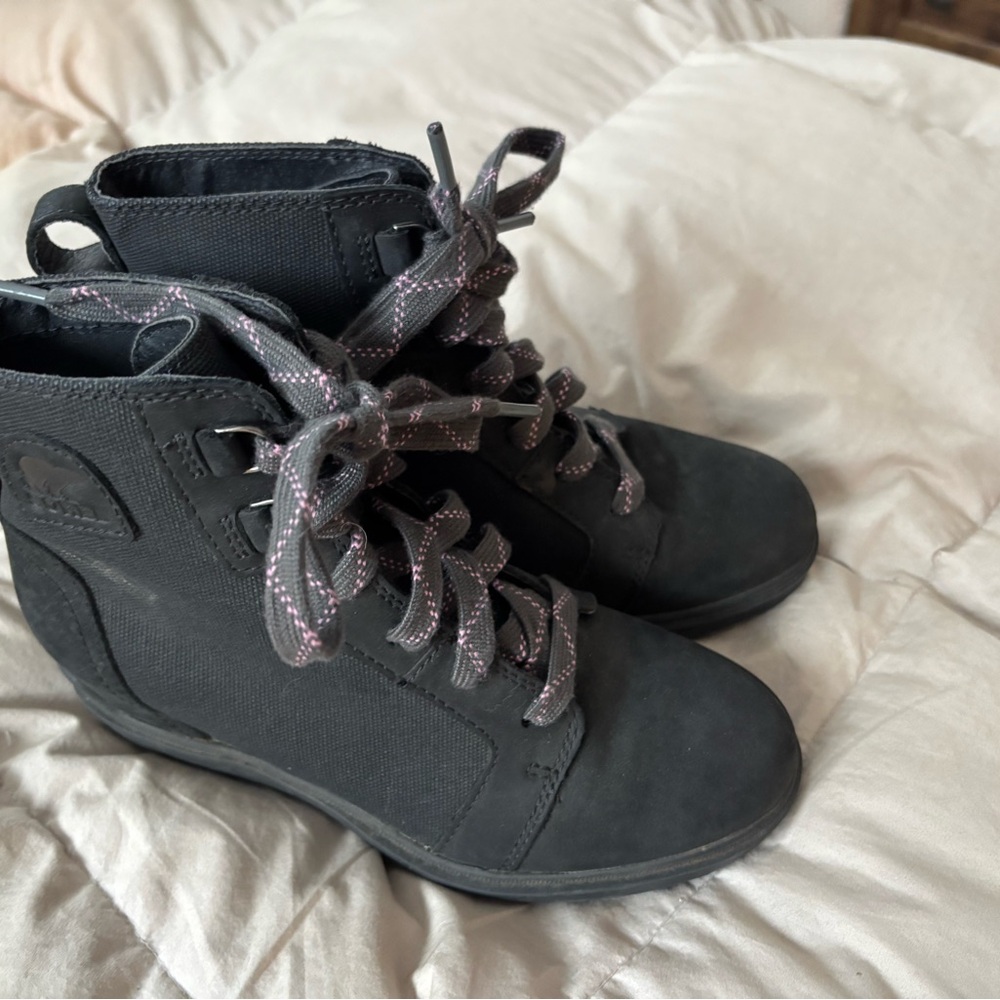 Sorel Black Leather/Canvas Boots